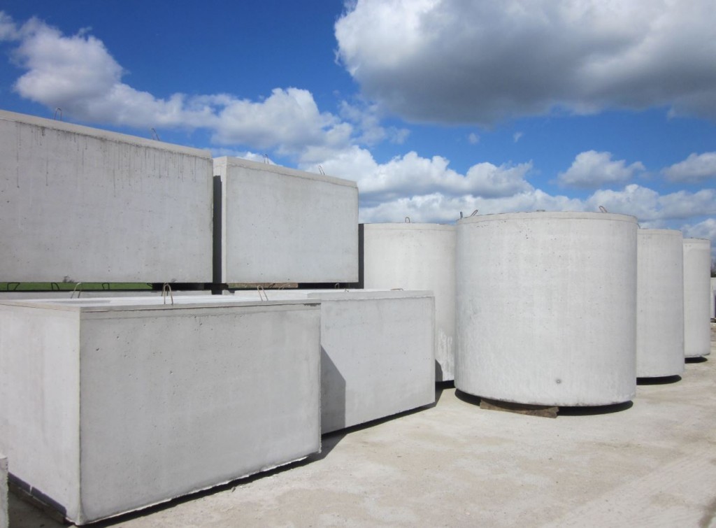 Différents modèles de cuves pour le stockage d'eau.